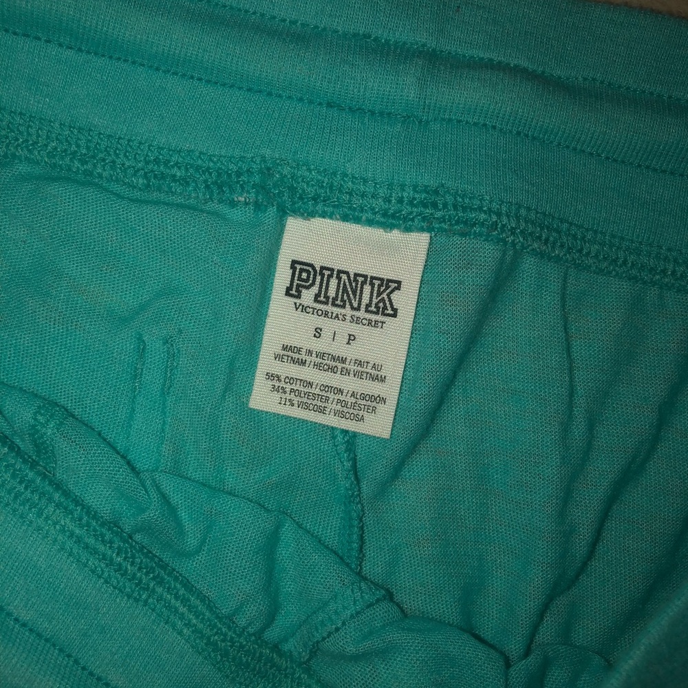Victoria Secret Pink cropped pants